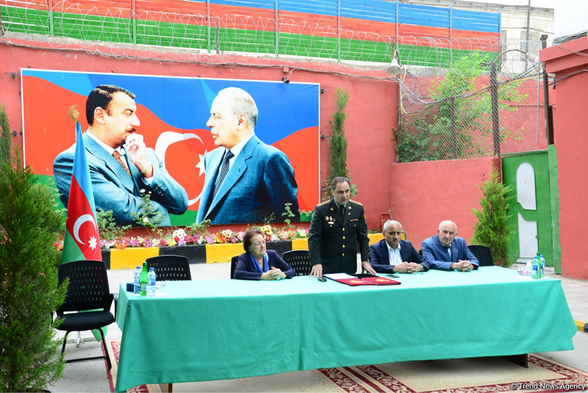 Penitesiar Xidmətin Müalicə müəssisəsindən 17 məhkum azadlığa buraxılıb (FOTO)