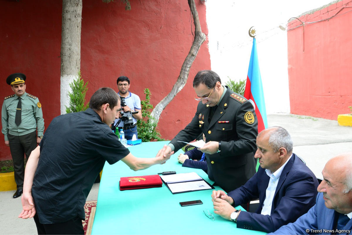 Penitesiar Xidmətin Müalicə müəssisəsindən 17 məhkum azadlığa buraxılıb (FOTO)