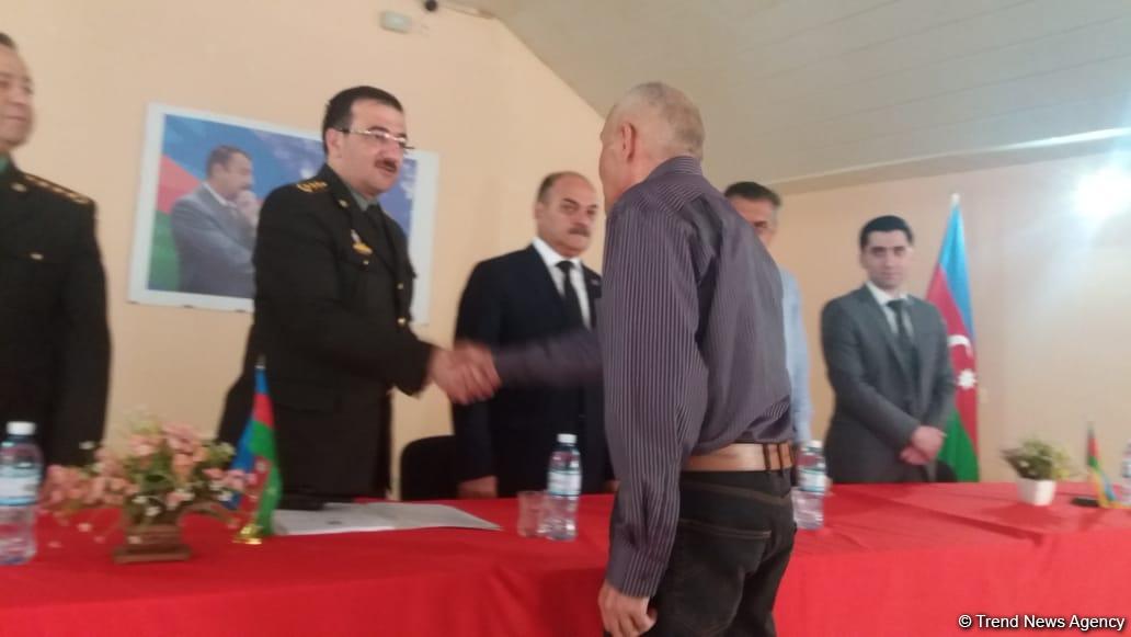 4 cəzaçəkmə müəssisəsindən 39 məhkum azadlığa buraxılıb (FOTO)