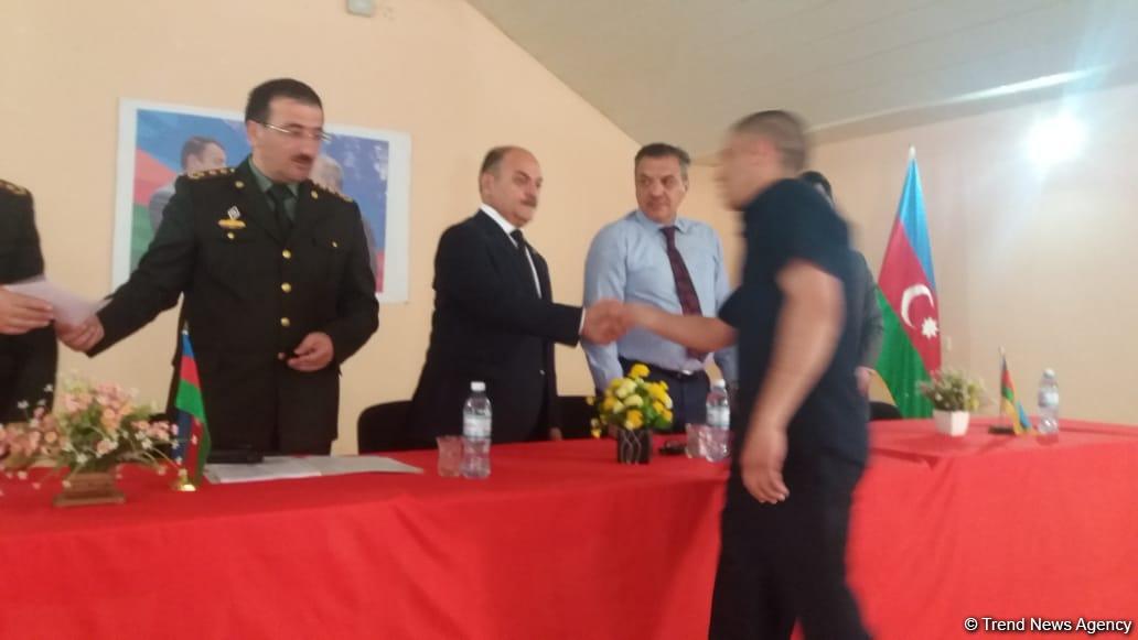 4 cəzaçəkmə müəssisəsindən 39 məhkum azadlığa buraxılıb (FOTO)