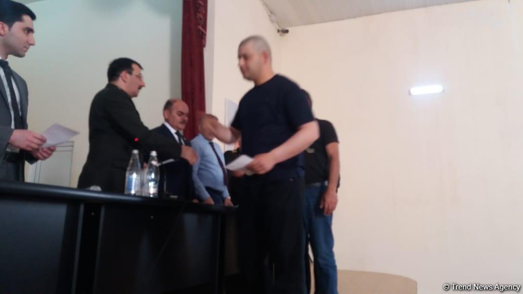 4 cəzaçəkmə müəssisəsindən 39 məhkum azadlığa buraxılıb (FOTO)
