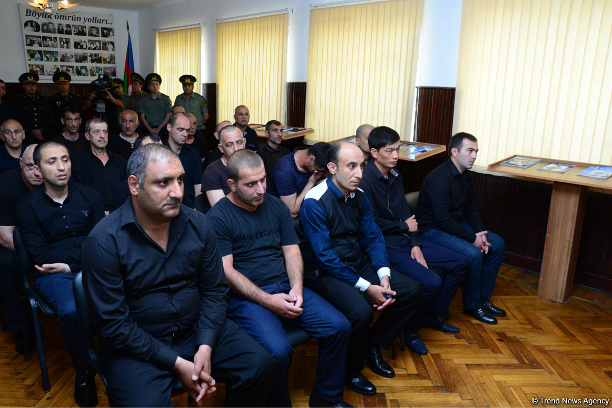 4 cəzaçəkmə müəssisəsindən 39 məhkum azadlığa buraxılıb (FOTO)