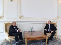 Prezident İlham Əliyev Fransanın Avropa və xarici işlər nazirini qəbul edib (YENİLƏNİB)