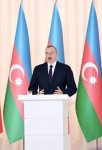 Prezident İlham Əliyev və birinci xanım Mehriban Əliyeva Azərbaycan Xalq Cümhuriyyətinin 100 illik yubileyi münasibətilə rəsmi qəbulda iştirak ediblər (YENİLƏNİB) (FOTO)