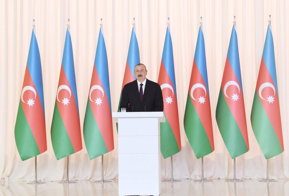 Prezident İlham Əliyev və birinci xanım Mehriban Əliyeva Azərbaycan Xalq Cümhuriyyətinin 100 illik yubileyi münasibətilə rəsmi qəbulda iştirak ediblər (YENİLƏNİB) (FOTO)