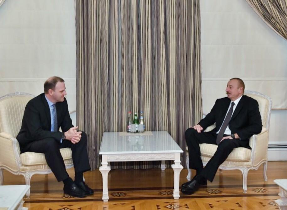 Prezident İlham Əliyev “Microsoft” şirkətinin Mərkəzi və Şərqi Avropa üzrə prezidentini qəbul edib (YENİLƏNİB)