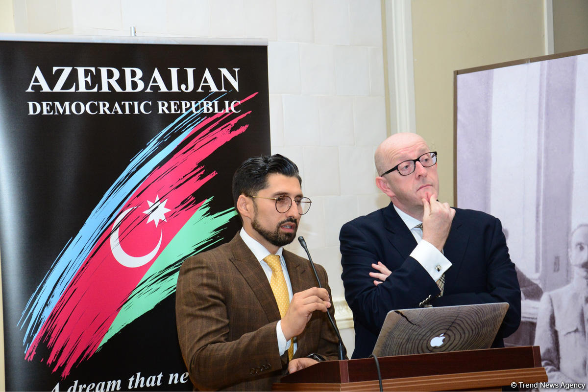 “Azerbaijan Democratic Republic” adlı kitabın təqdimat mərasimi keçirilib (FOTO)