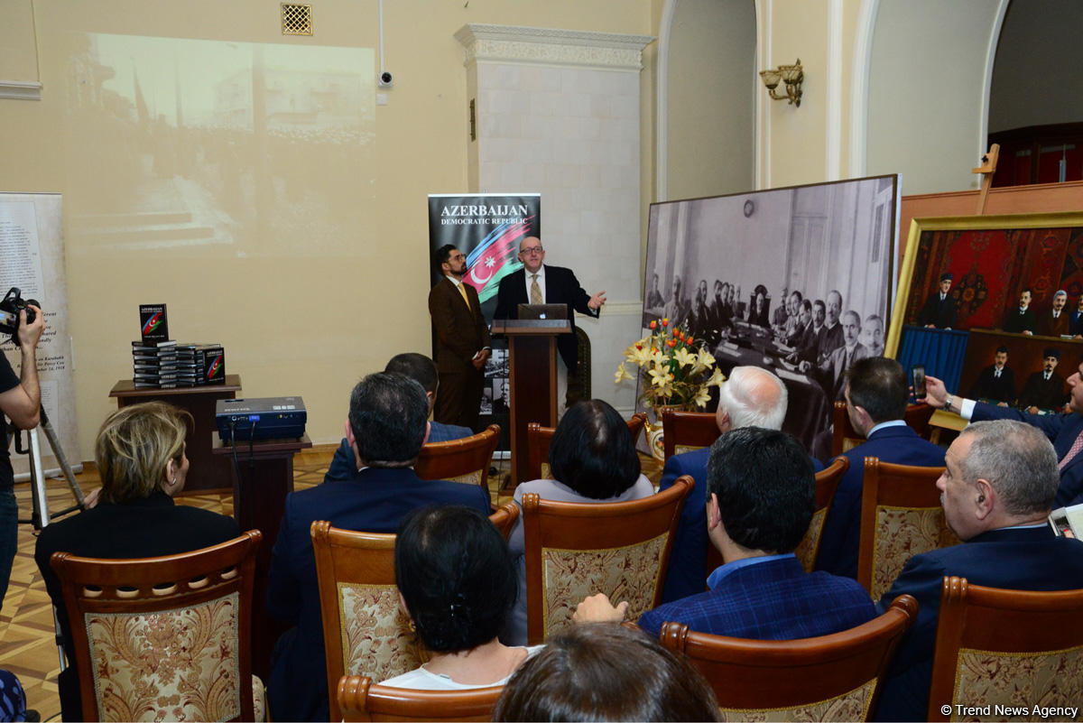 “Azerbaijan Democratic Republic” adlı kitabın təqdimat mərasimi keçirilib (FOTO)