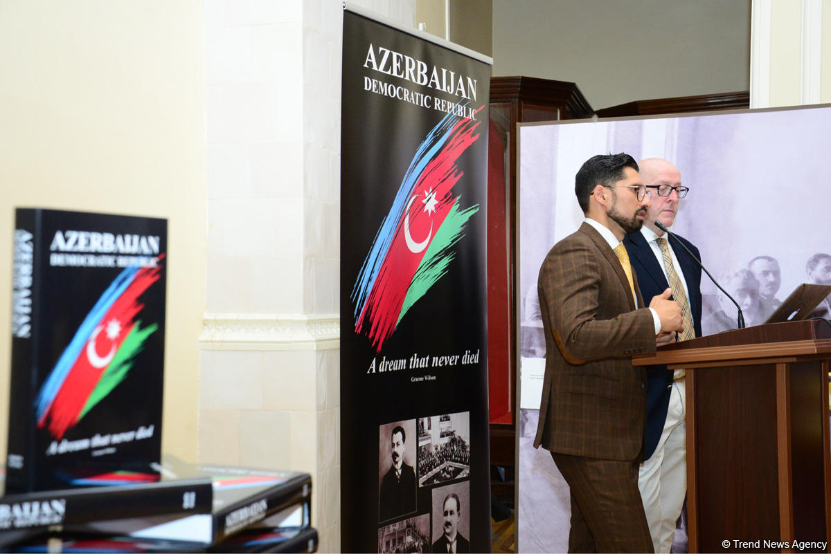 “Azerbaijan Democratic Republic” adlı kitabın təqdimat mərasimi keçirilib (FOTO)