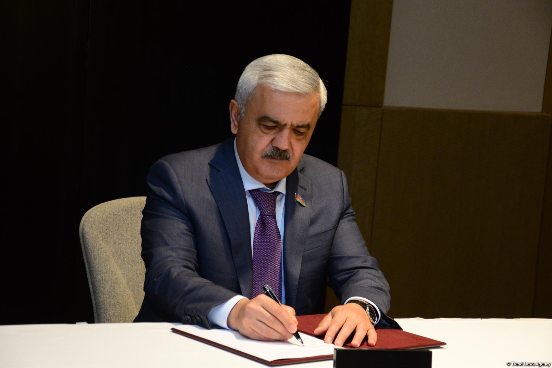 SOCAR və Yaponiyanın JOGMEC korporasiyası əməkdaşlıq haqqında memorandum imzaladılar (FOTO)