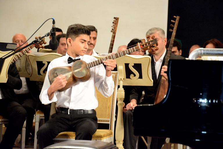 Filarmoniyada Cümhuriyyətin 100 illiyinə həsr olunmuş konsert keçirilib (FOTO)