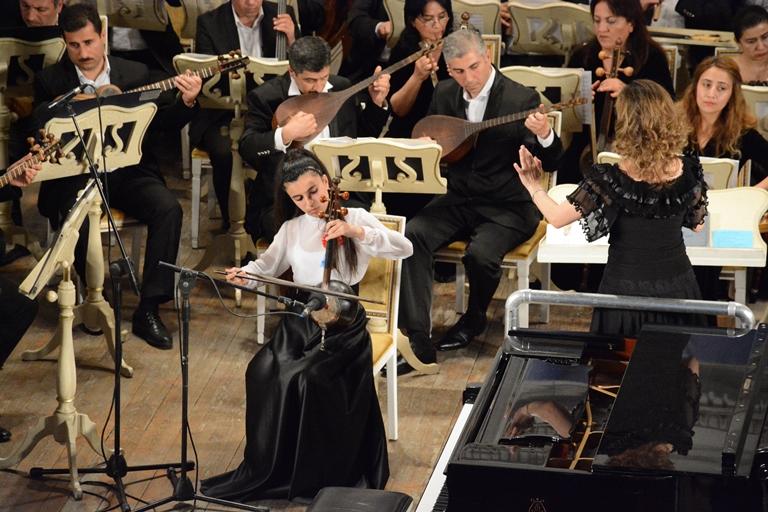 Filarmoniyada Cümhuriyyətin 100 illiyinə həsr olunmuş konsert keçirilib (FOTO)
