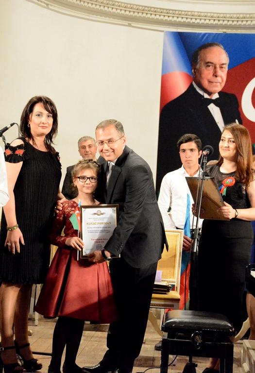 Filarmoniyada Cümhuriyyətin 100 illiyinə həsr olunmuş konsert keçirilib (FOTO)