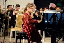 Filarmoniyada Cümhuriyyətin 100 illiyinə həsr olunmuş konsert keçirilib (FOTO)