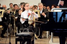 Filarmoniyada Cümhuriyyətin 100 illiyinə həsr olunmuş konsert keçirilib (FOTO)