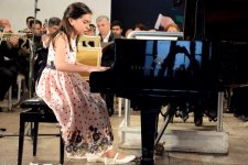 Filarmoniyada Cümhuriyyətin 100 illiyinə həsr olunmuş konsert keçirilib (FOTO)