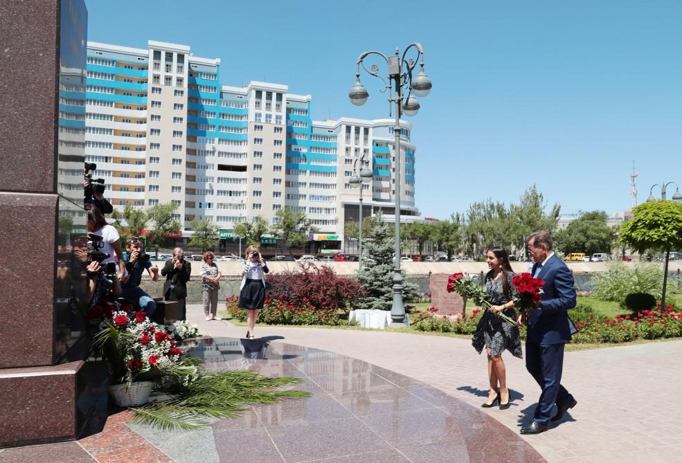Heydər Əliyev Fondunun vitse-prezidenti Leyla Əliyeva Rusiyanın Həştərxan şəhərində Azərbaycan Biznes Mərkəzinin açılışında iştirak edib (FOTO)