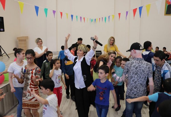 Bakıda valideyn himayəsindən məhrum uşaqlar üçün konsert keçirilib (FOTO)