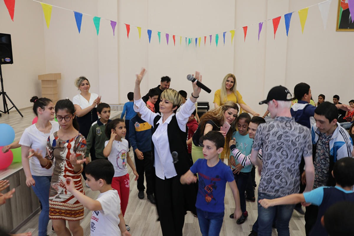 Bakıda valideyn himayəsindən məhrum uşaqlar üçün konsert keçirilib (FOTO)