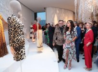 Leyla Əliyeva Heydər Əliyev Mərkəzində "Moda məkanı" adlı sərginin açılış mərasimində iştirak edib (FOTO)