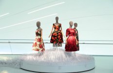 Leyla Əliyeva Heydər Əliyev Mərkəzində "Moda məkanı" adlı sərginin açılış mərasimində iştirak edib (FOTO)
