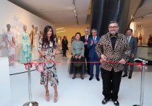 Leyla Əliyeva Heydər Əliyev Mərkəzində "Moda məkanı" adlı sərginin açılış mərasimində iştirak edib (FOTO)