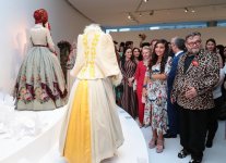 Leyla Əliyeva Heydər Əliyev Mərkəzində "Moda məkanı" adlı sərginin açılış mərasimində iştirak edib (FOTO)