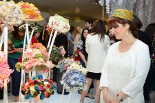 Leyla Əliyeva Heydər Əliyev Mərkəzində "Moda məkanı" adlı sərginin açılış mərasimində iştirak edib (FOTO)