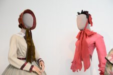 Leyla Əliyeva Heydər Əliyev Mərkəzində "Moda məkanı" adlı sərginin açılış mərasimində iştirak edib (FOTO)
