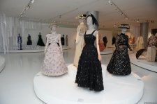 Leyla Əliyeva Heydər Əliyev Mərkəzində "Moda məkanı" adlı sərginin açılış mərasimində iştirak edib (FOTO)