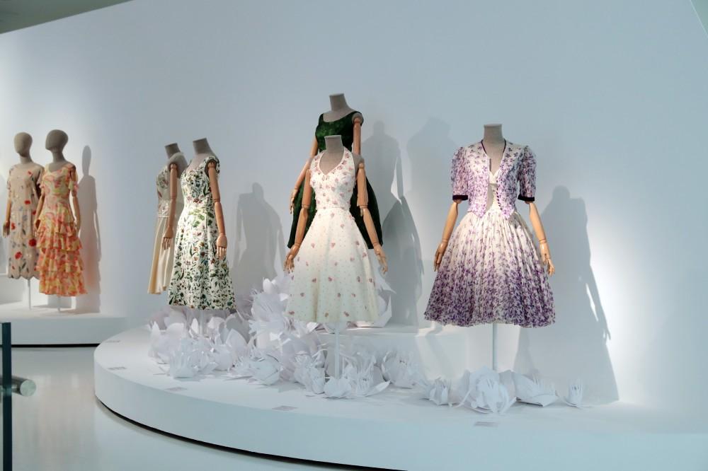 Leyla Əliyeva Heydər Əliyev Mərkəzində "Moda məkanı" adlı sərginin açılış mərasimində iştirak edib (FOTO)
