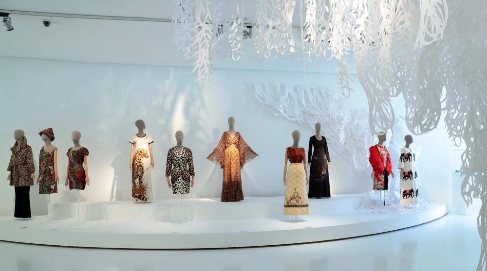 Leyla Əliyeva Heydər Əliyev Mərkəzində "Moda məkanı" adlı sərginin açılış mərasimində iştirak edib (FOTO)