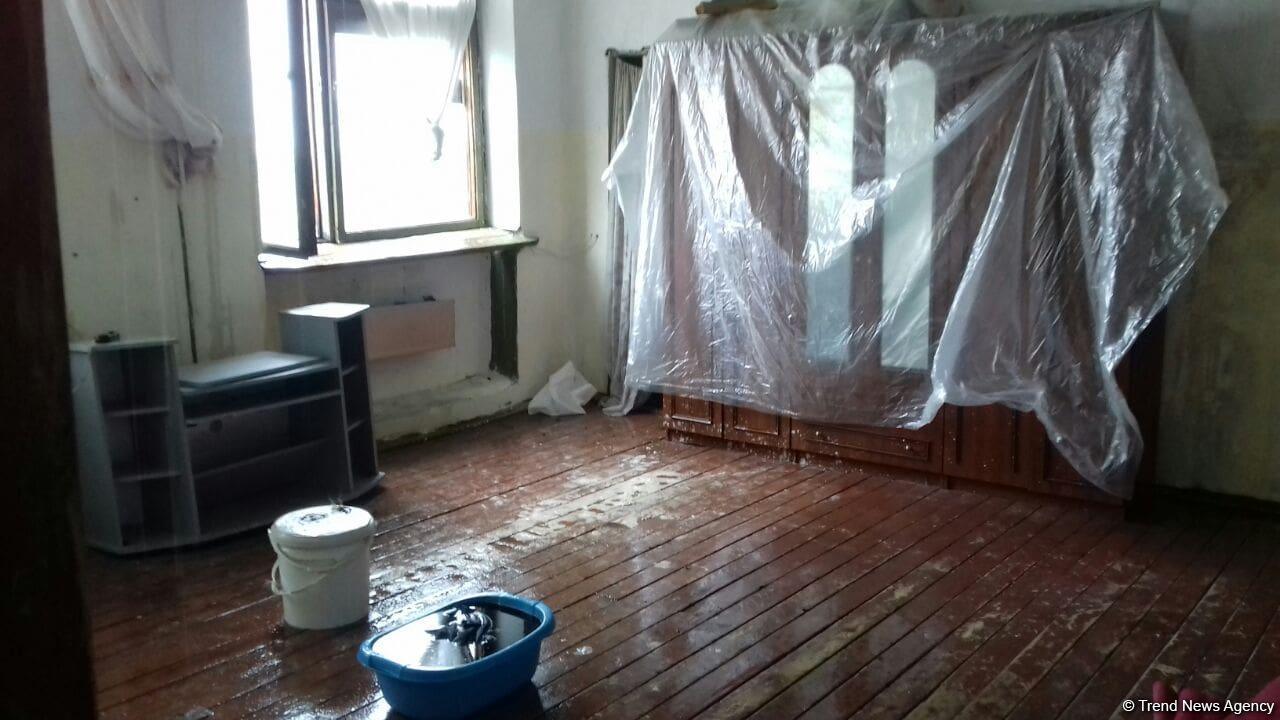 Yağış və dolu İsmayıllını iflic edib: Evlərə ziyan dəyib, elektrik xətləri qırılıb, yolları sel yuyub (FOTO)
