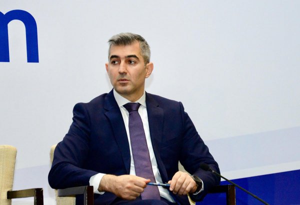 Azərbaycanda xaricilərə iş icazəsinin verilməsi sadələşdirilir