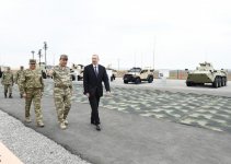 Ali Baş Komandan İlham Əliyev Müdafiə Nazirliyinin “N” saylı hərbi hissəsi üçün inşa edilmiş şəhərciklə tanış olub (FOTO) (YENİLƏNİB)