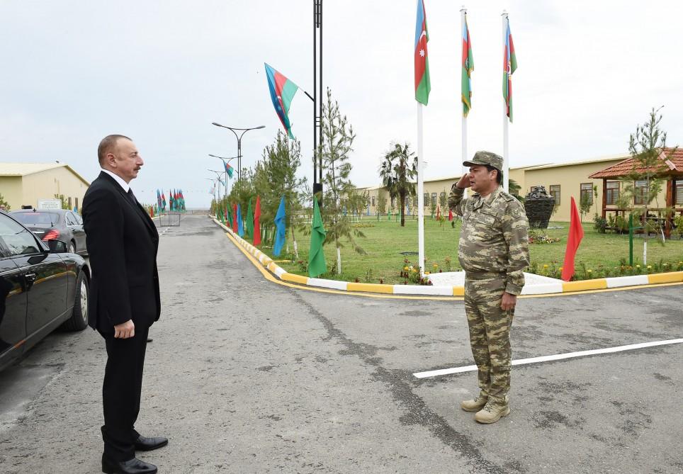 Ali Baş Komandan İlham Əliyev Müdafiə Nazirliyinin “N” saylı hərbi hissəsi üçün inşa edilmiş şəhərciklə tanış olub (FOTO) (YENİLƏNİB)