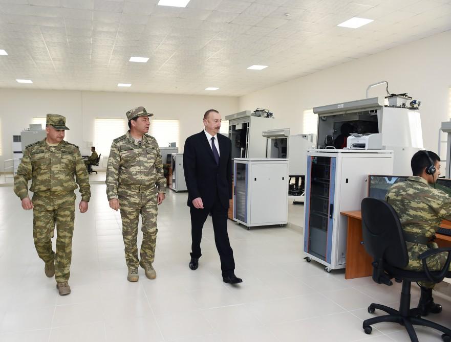Ali Baş Komandan İlham Əliyev Müdafiə Nazirliyinin “N” saylı hərbi hissəsi üçün inşa edilmiş şəhərciklə tanış olub (FOTO) (YENİLƏNİB)