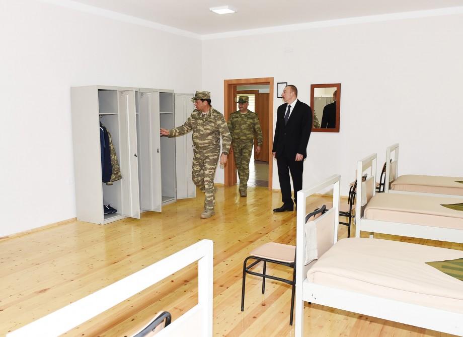 Ali Baş Komandan İlham Əliyev Müdafiə Nazirliyinin “N” saylı hərbi hissəsi üçün inşa edilmiş şəhərciklə tanış olub (FOTO) (YENİLƏNİB)
