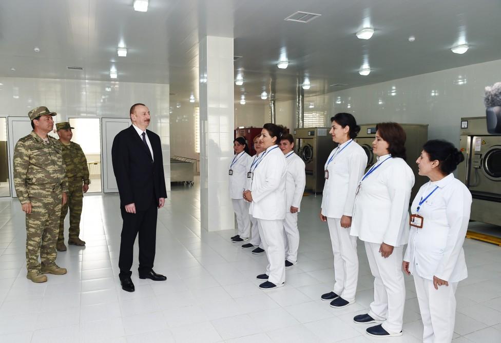 Ali Baş Komandan İlham Əliyev Müdafiə Nazirliyinin “N” saylı hərbi hissəsi üçün inşa edilmiş şəhərciklə tanış olub (FOTO) (YENİLƏNİB)