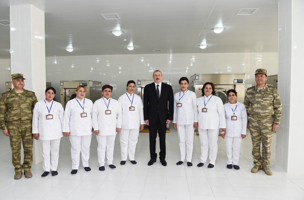 Ali Baş Komandan İlham Əliyev Müdafiə Nazirliyinin “N” saylı hərbi hissəsi üçün inşa edilmiş şəhərciklə tanış olub (FOTO) (YENİLƏNİB)