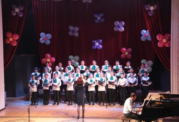 Musiqi məktəbinin yubileyi keçirilib (FOTO)