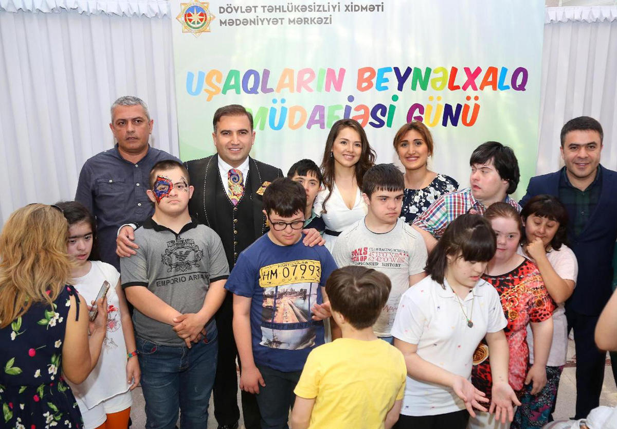 DTX-nin Mədəniyyət Mərkəzində Daun sindromlu uşaqlar üçün xeyriyyə tədbiri təşkil edilib (FOTO)