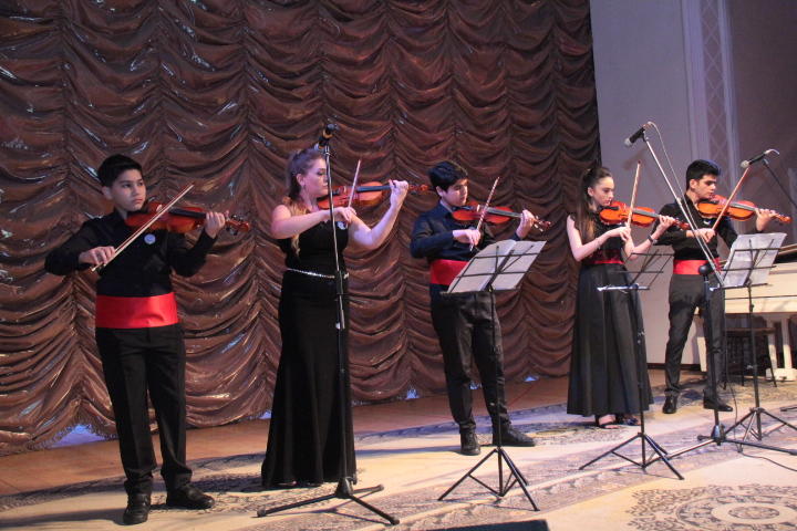 Musiqi məktəbinin yubileyi keçirilib (FOTO)