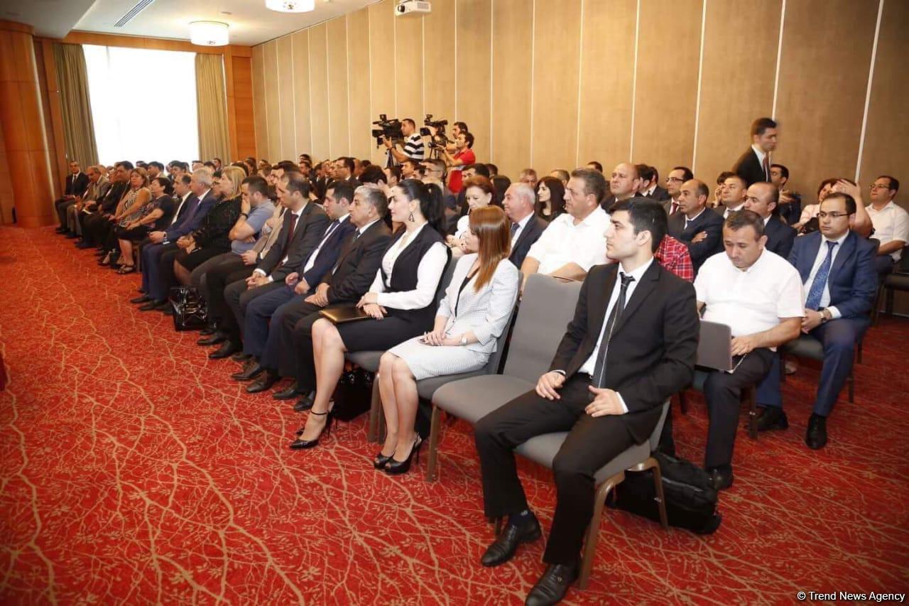 Azərbaycanda vəkillərin ümumi sayı 1202 nəfər oldu (FOTO)