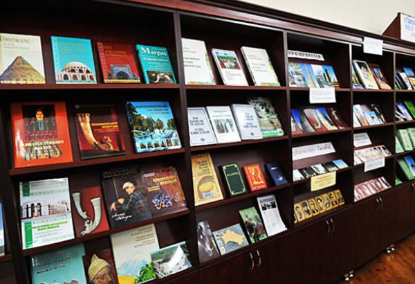 Deputat: Rayonlarda kitabxanaların sayı artırılmalıdır