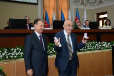 “Nizami Gəncəvi adına Qızıl medal”ın təqdim edilməsi mərasimi keçirilib (FOTO)