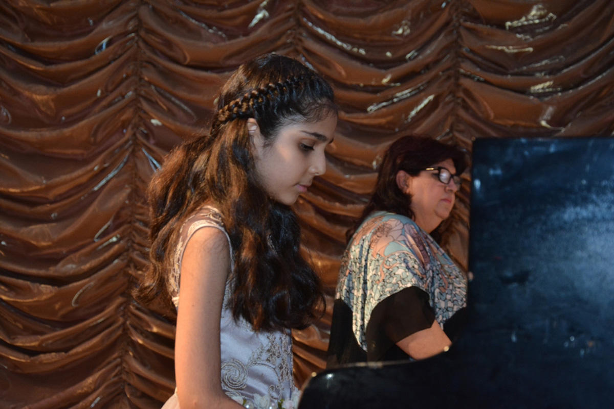 Musiqi məktəbi hesabat konserti keçirib (FOTO)