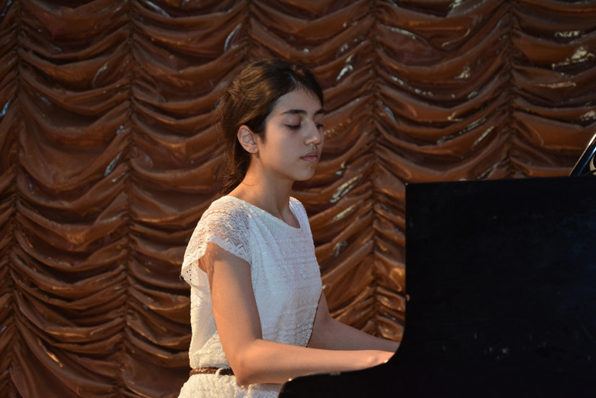 Musiqi məktəbi hesabat konserti keçirib (FOTO)