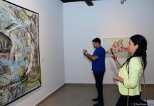 YAY Qalereyasında "Cismani peyzajlar" adlı qrup sərgisi açılıb (FOTO)