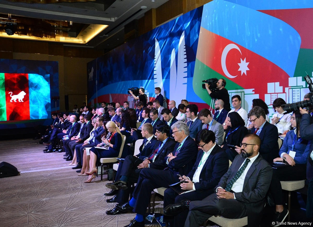 Avropada Mühafizəkarlar və İslahatçılar Alyansının Bakı sammiti başladı (FOTO)